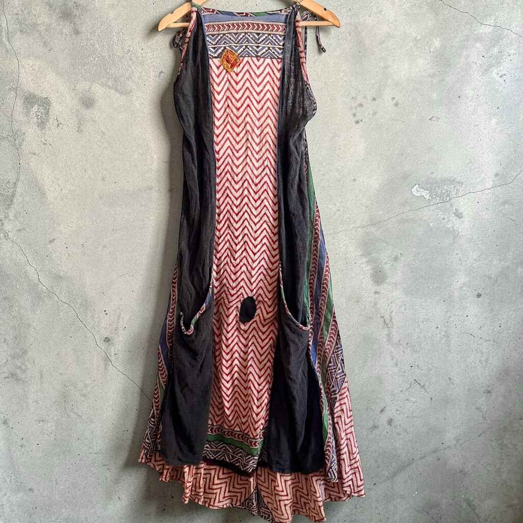 Backless Printed Maxi Dress With Tie Shoulders In Pink And Black